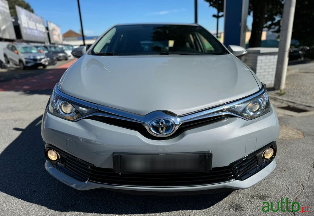 2018' Toyota Auris photo #2