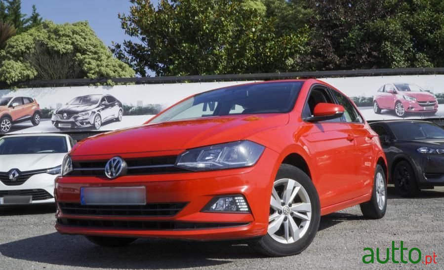 2020' Volkswagen Polo 1.0 Tsi Confortline photo #3