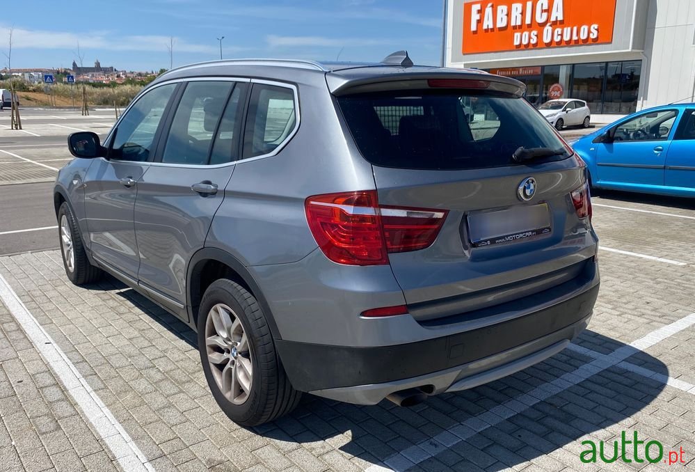 2013' BMW Série X 18 D Sdrive photo #5