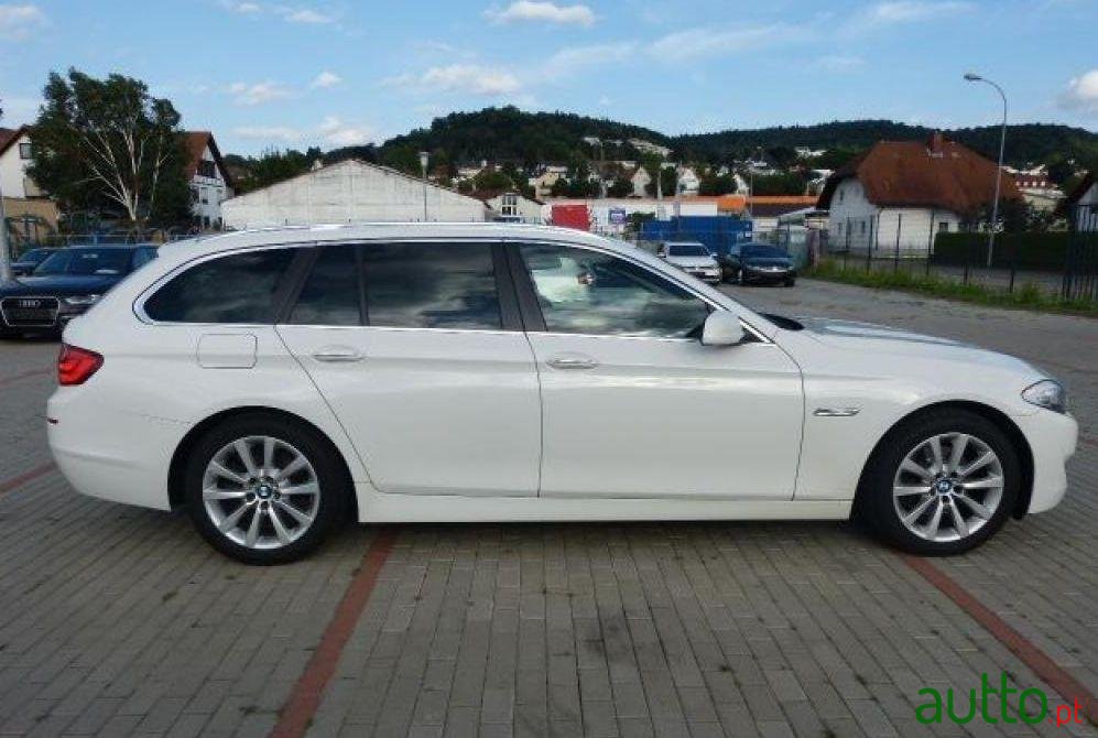 2013' BMW 520 d photo #1