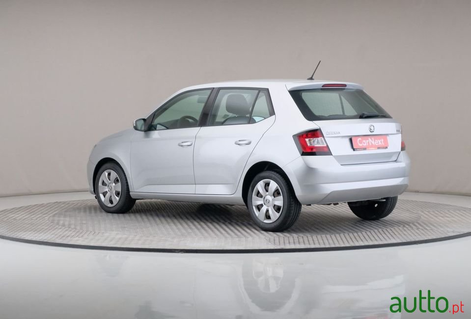 2016' Skoda Fabia photo #2