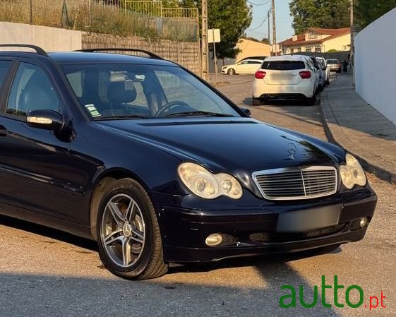 2002' Mercedes-Benz Classe C T Cdi Classic photo #3