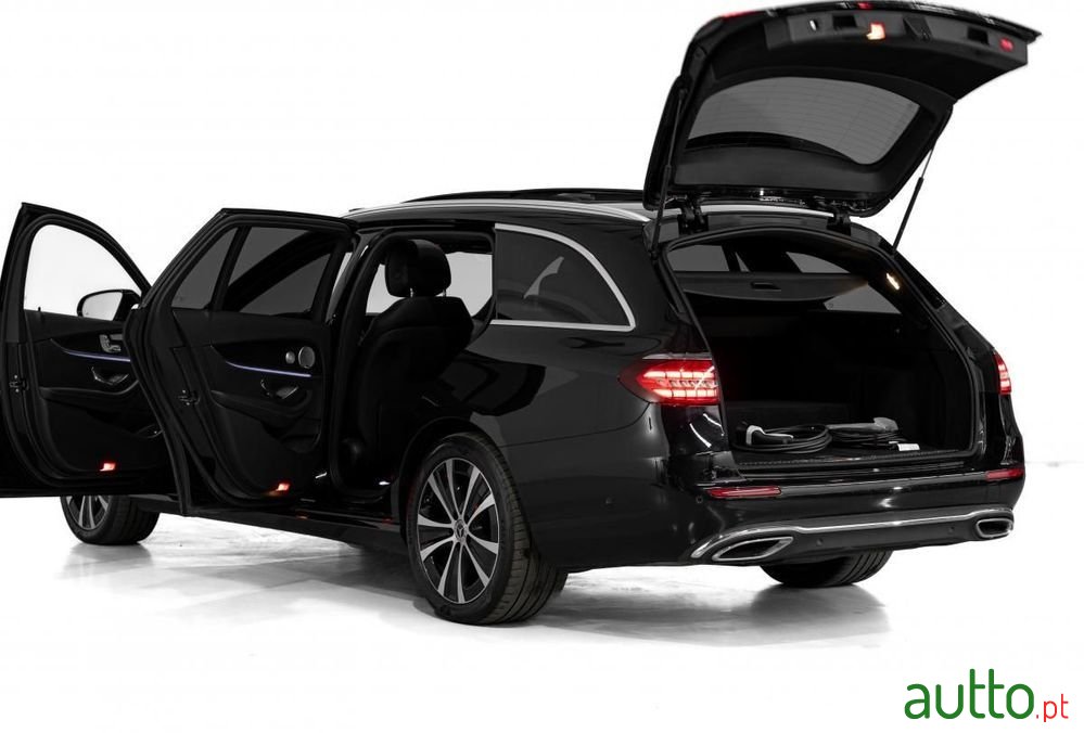 2021' Mercedes-Benz Classe E photo #5