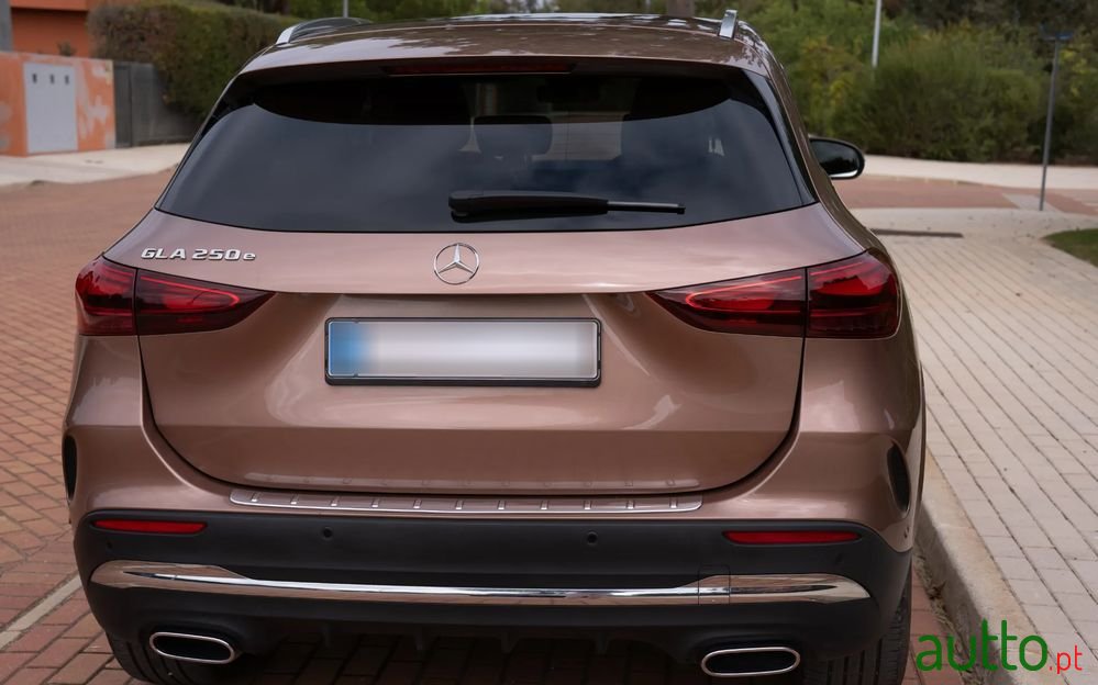 2023' Mercedes-Benz Classe Gla photo #4