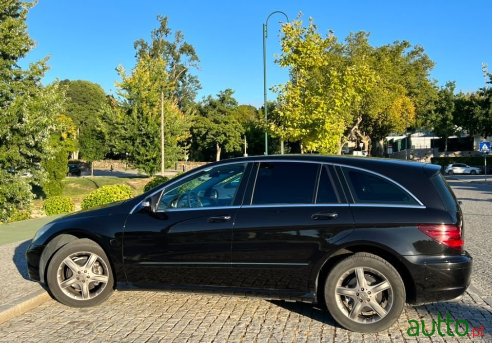 2006' Mercedes-Benz R-320 photo #3