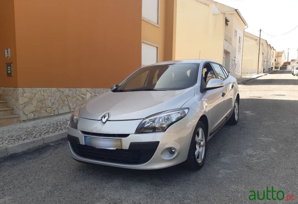 2011' Renault Megane Break photo #6