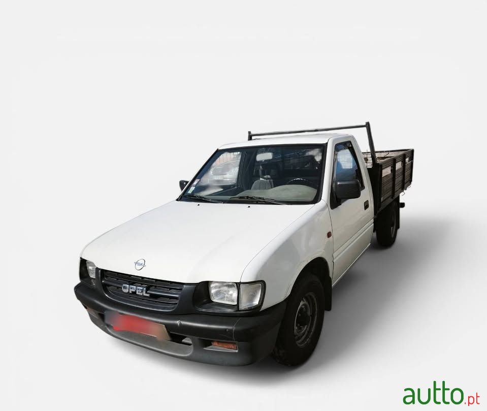 2000' Opel Campo photo #2