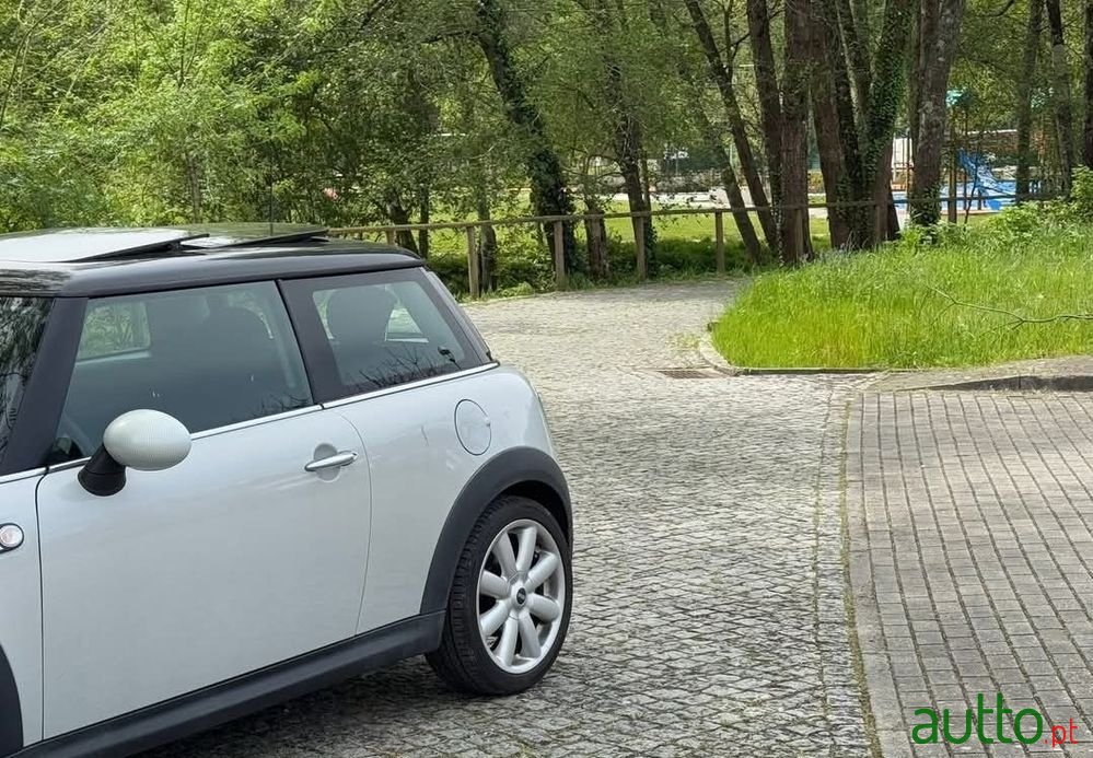 2010' MINI 3 Portas photo #4