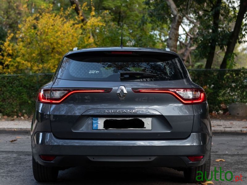 2018' Renault Megane Sport Tourer photo #3