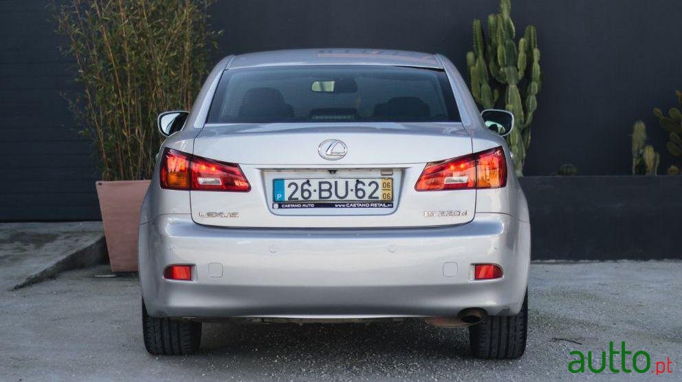 2006' Lexus Is-220 photo #4