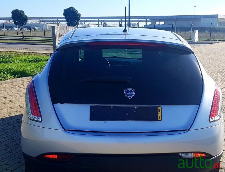 2009' Lancia Delta photo #3