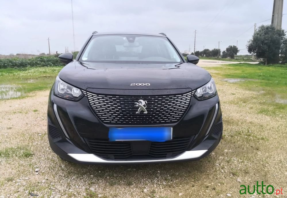 2020' Peugeot 2008 1.5 Bluehdi Allure Pack Eat8 photo #4