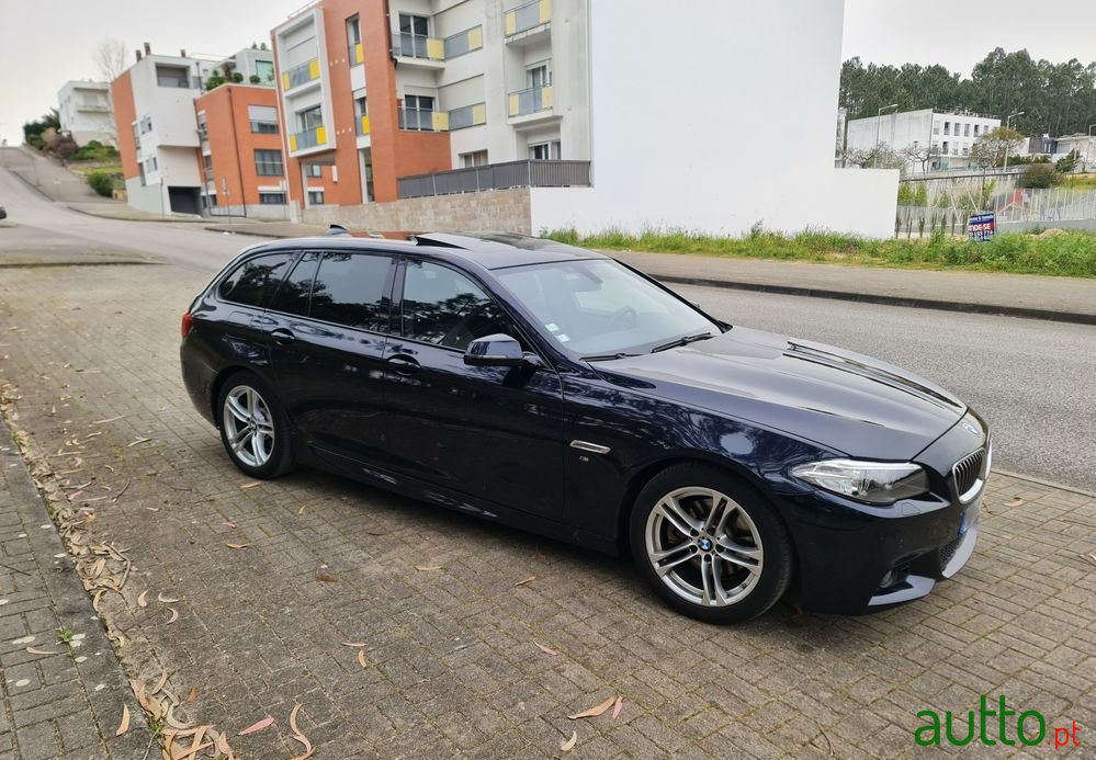 2015' BMW 520 D Pack M Auto photo #4