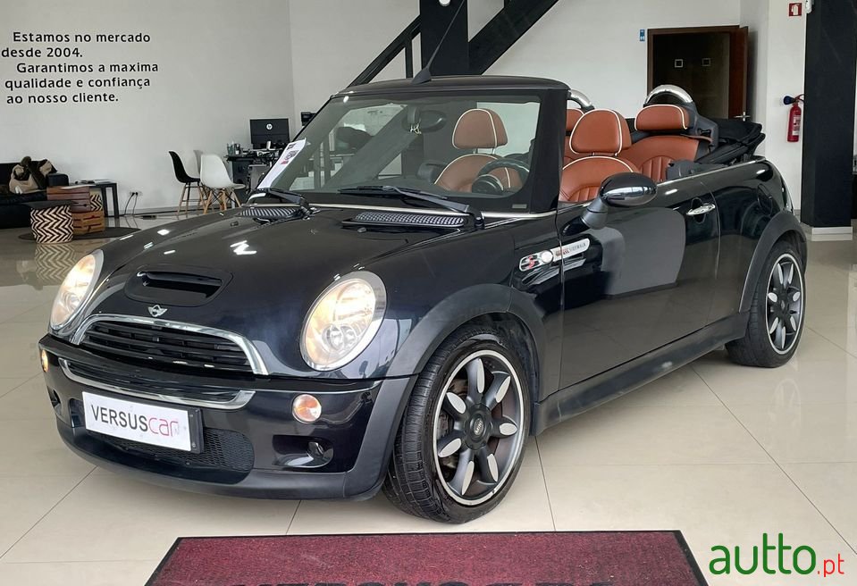 2008' MINI Cabrio photo #1