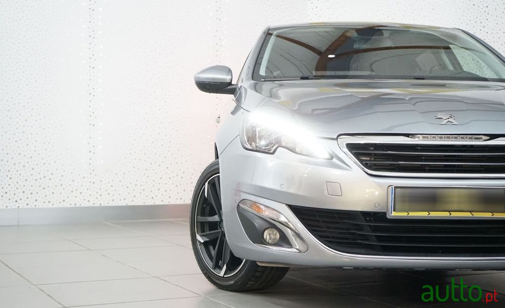2015' Peugeot 308 1.6 E-Hdi Allure photo #6