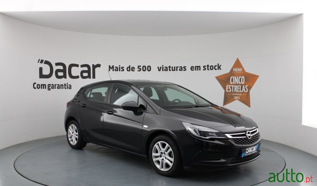 2019' Opel Astra photo #1