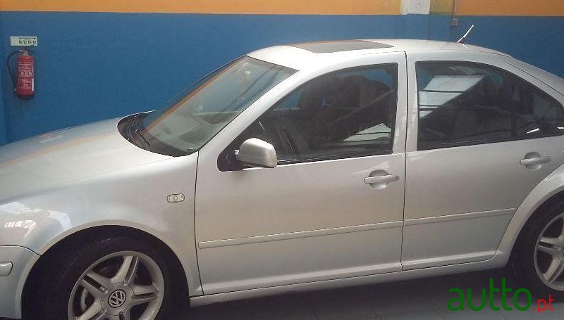2001' Volkswagen Bora Tdi photo #1