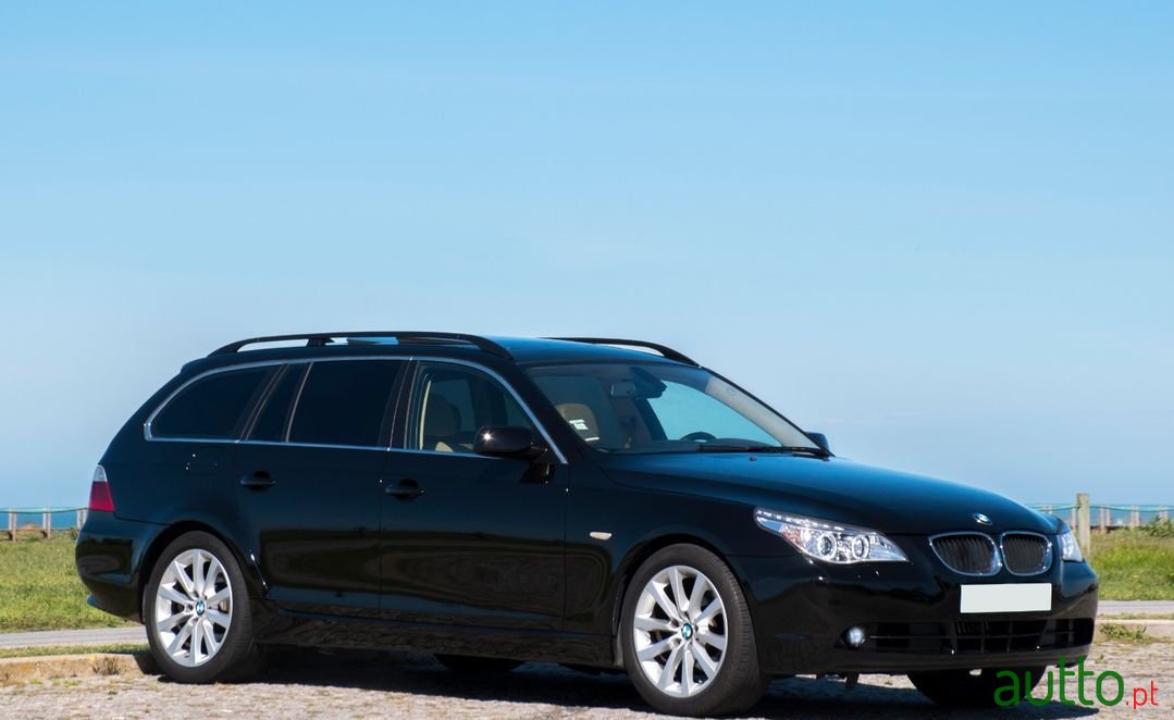 2008' BMW 520 photo #1