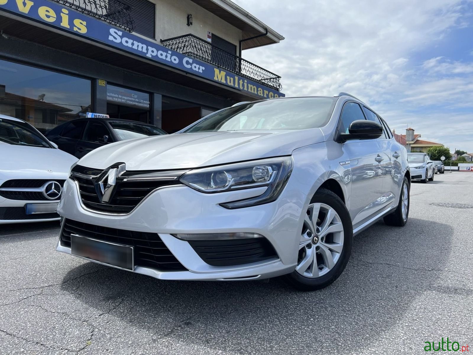 2019' Renault Megane Sport Tourer photo #1