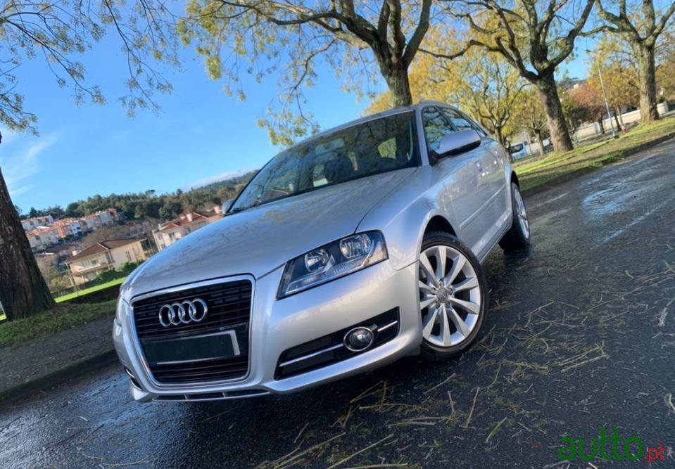 2011' Audi A3 Sportback photo #2