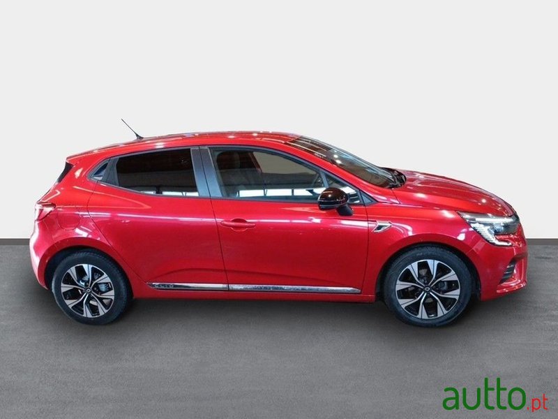 2021' Renault Clio photo #4