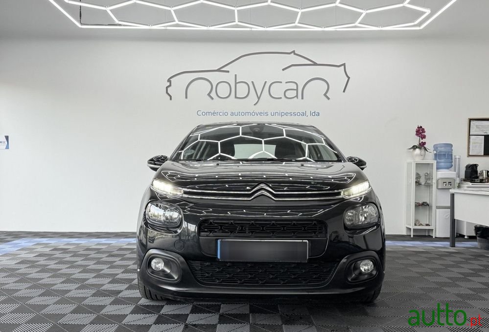 2020' Citroen C3 1.2 Puretech Feel photo #2