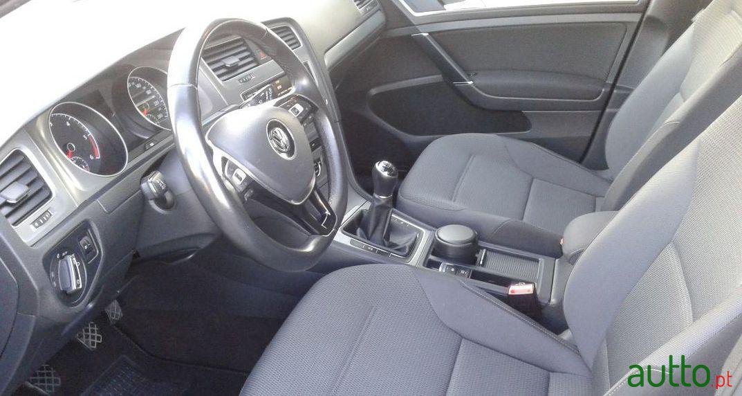 2015' Volkswagen Golf Variant photo #3