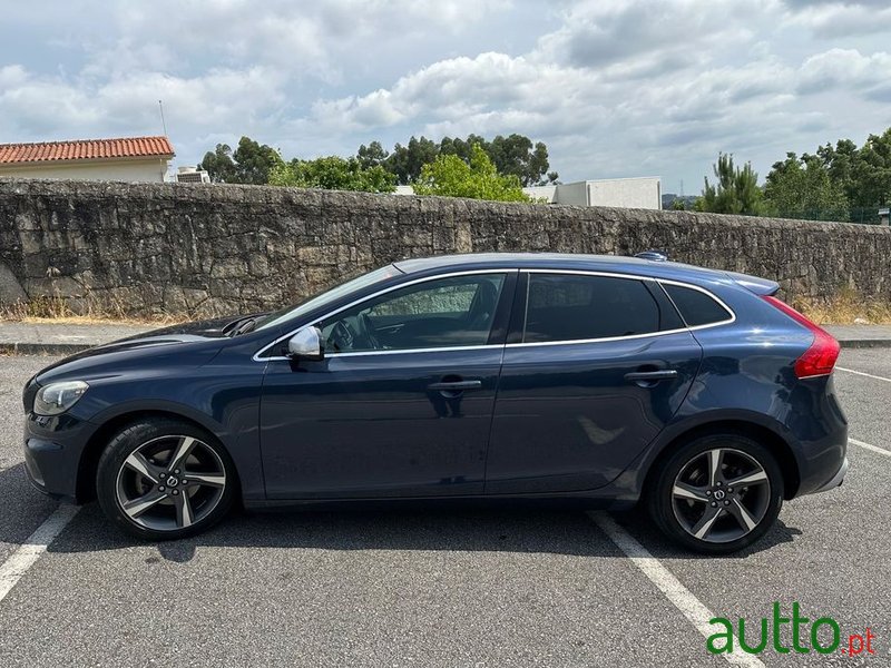2013' Volvo V40 1.6 D2 R-Design photo #4