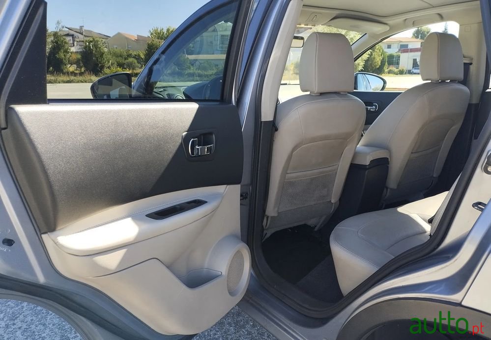 2011' Nissan Qashqai photo #6