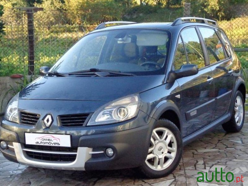 2008' Renault Scenic 1.5 Dci Conquest photo #2