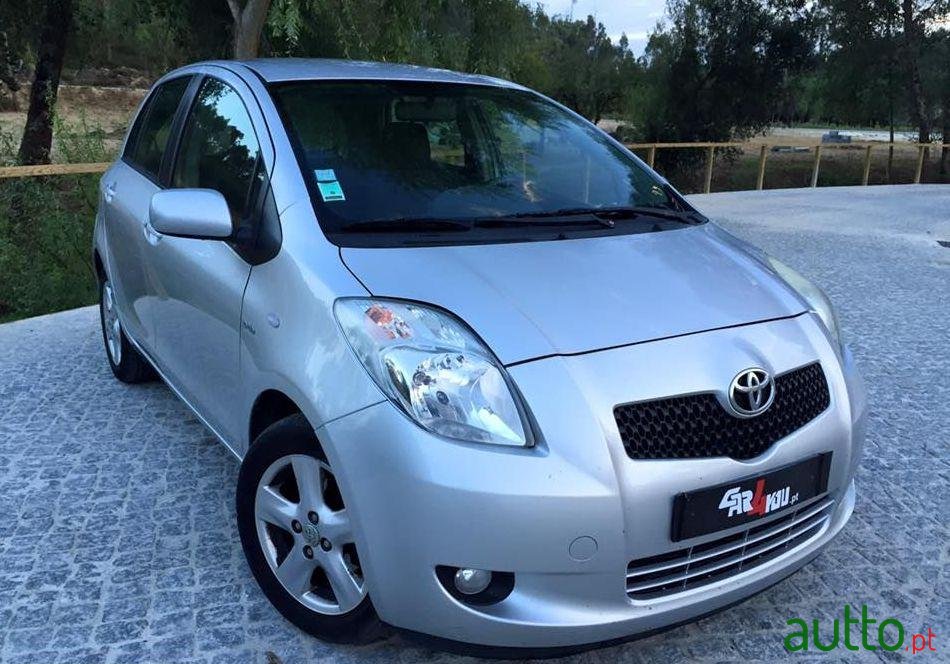2006' Toyota Yaris 1.4 D-4D photo #2