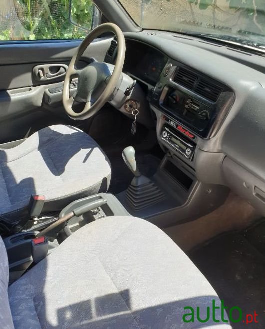 2000' Mitsubishi L200 photo #2