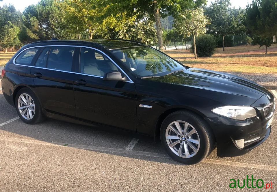 2012' BMW 520 photo #2