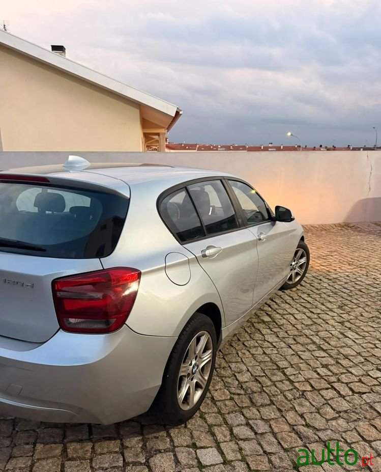 2013' BMW Série 1 D Xdrive photo #4