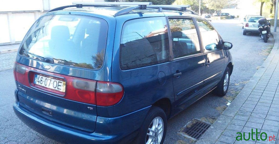 1999' Ford Galaxy 7 Lugares photo #2