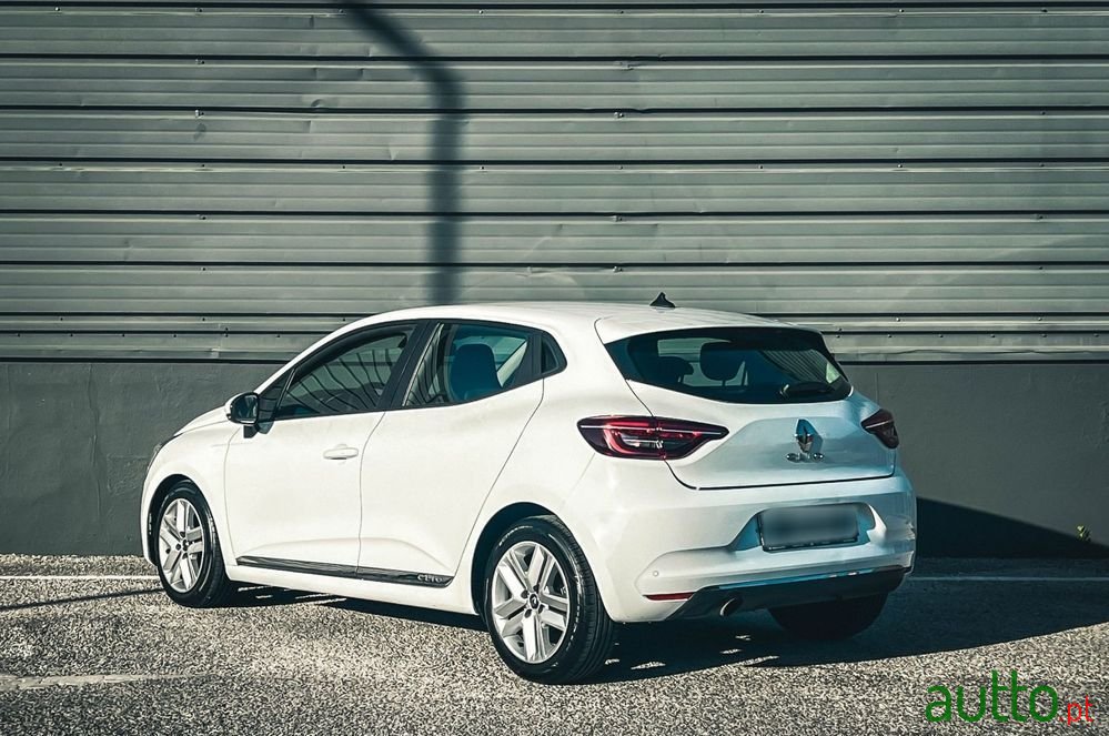 2020' Renault Clio photo #5