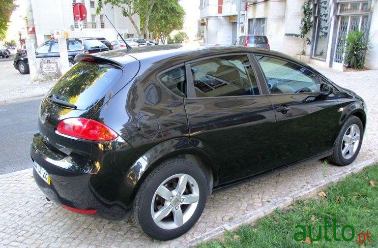 2009' SEAT Leon photo #1