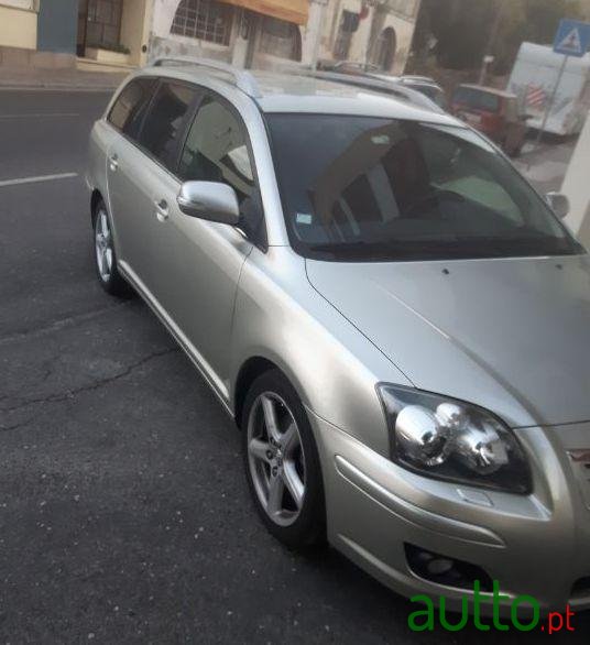 2007' Toyota Avensis photo #3