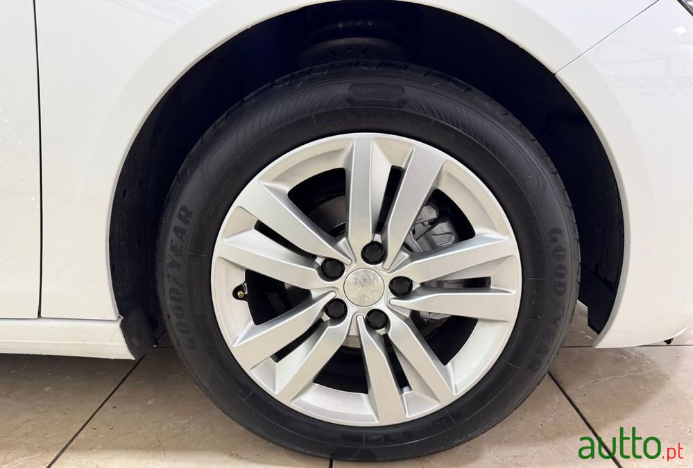 2020' Peugeot 308 photo #4