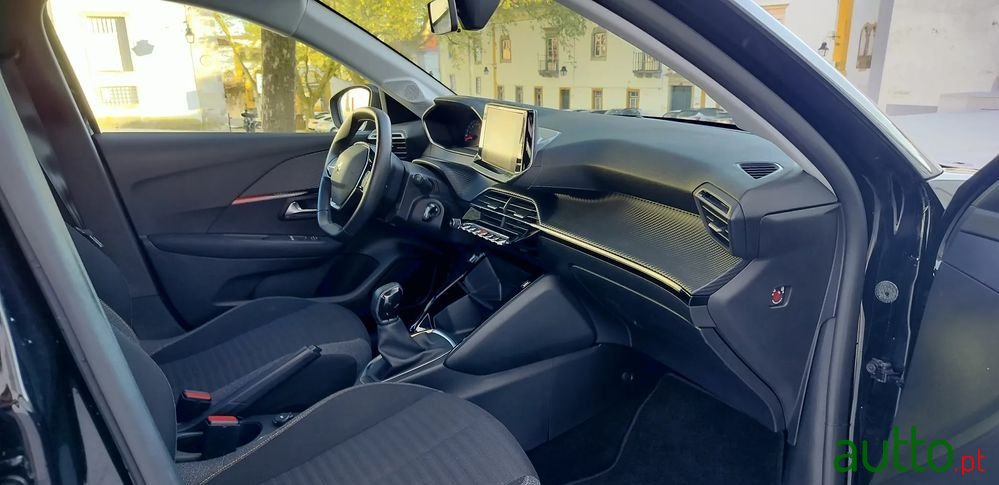 2020' Peugeot 208 1.2 Puretech Active photo #6