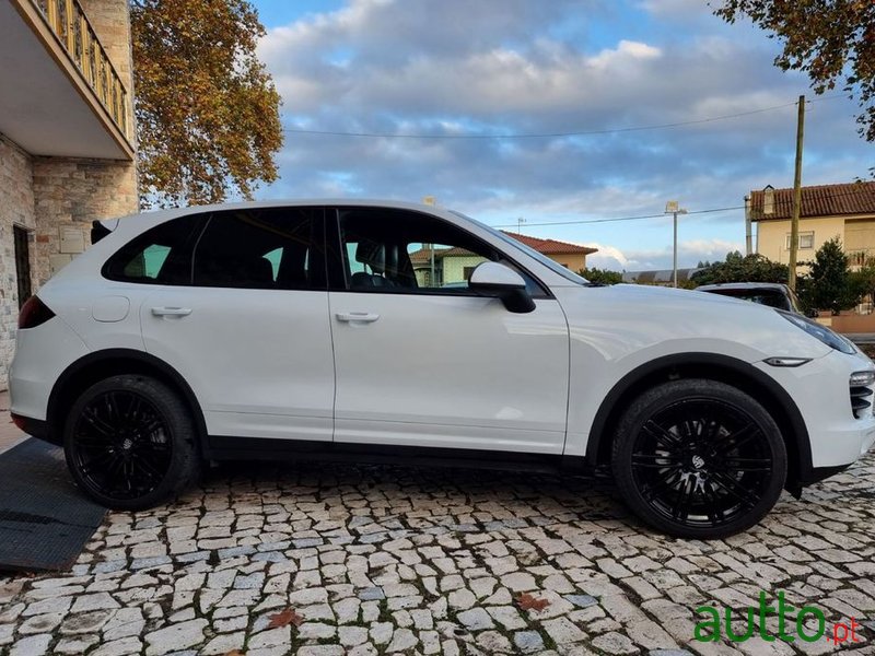 2014' Porsche Cayenne photo #5