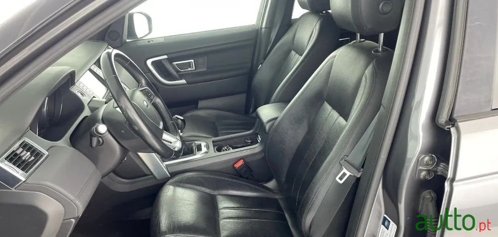 2017' Land Rover Discovery Sport 2.0 Ed4 Pure photo #5