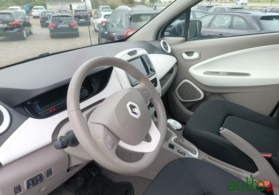 2018' Renault Zoe photo #6