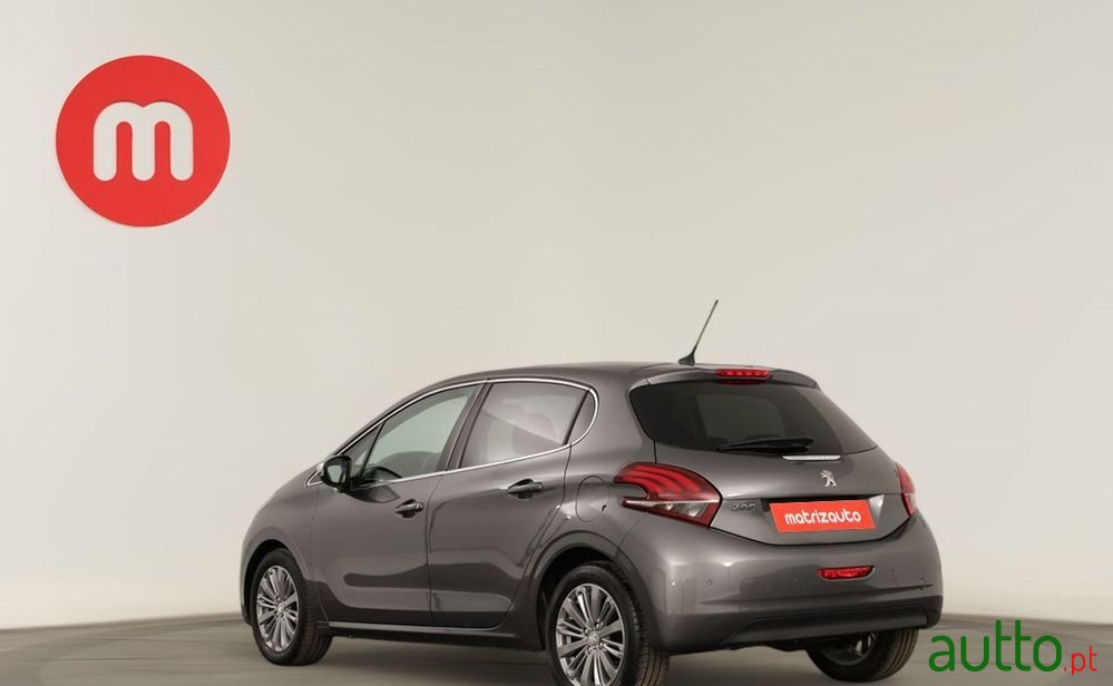 2018' Peugeot 208 1.2 Puretech Active photo #3