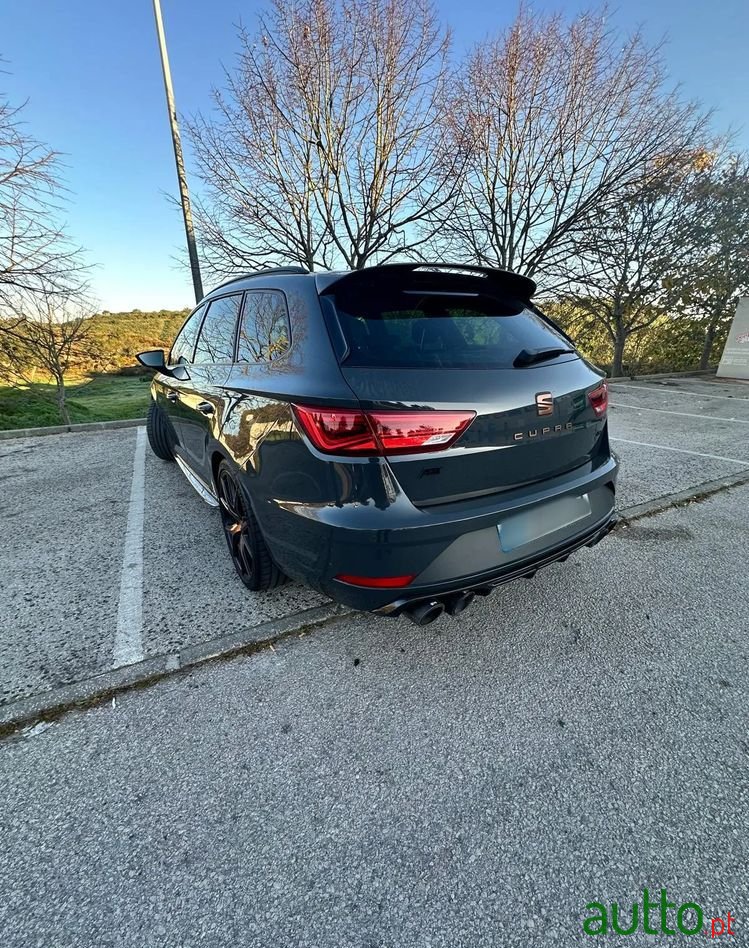 2020' SEAT Leon St photo #4