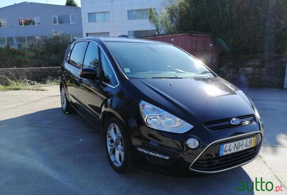 2012' Ford S-Max photo #1