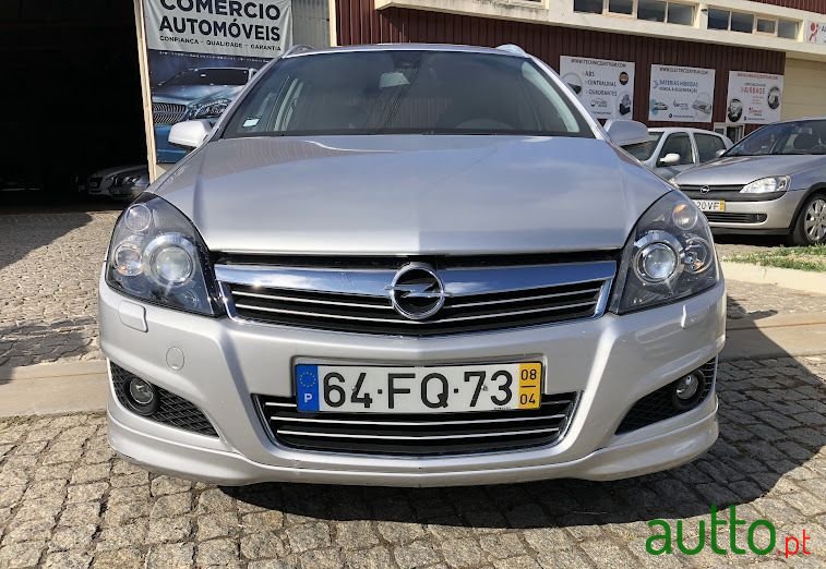 2008' Opel Astra Caravan photo #2