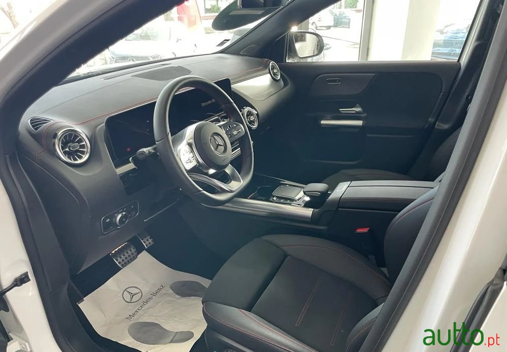 2023' Mercedes-Benz EQA 250 Amg Line photo #3