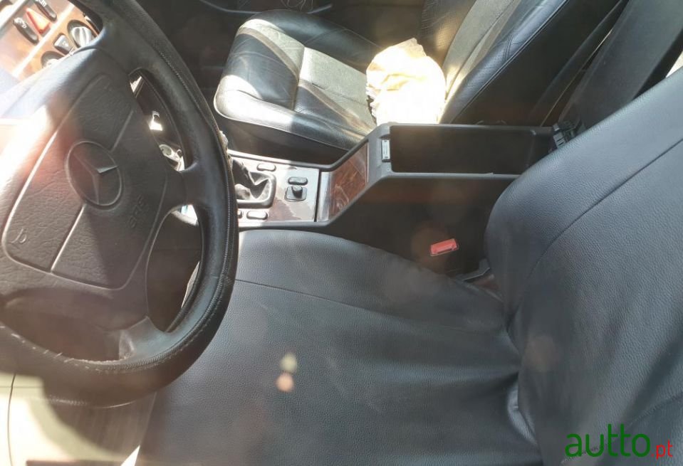 1997' Mercedes-Benz C-200 photo #6