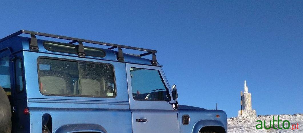 2000' Land Rover Defender photo #1